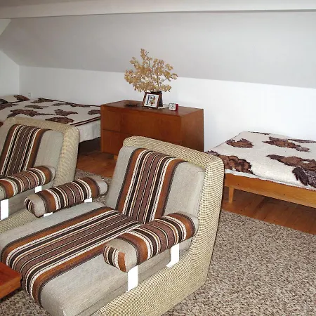 Haus Kratenova 100s *